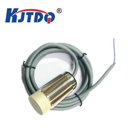 二線接近開關在工業自動化中的核心作用 二線接近開關在工業自動化中的核心作用